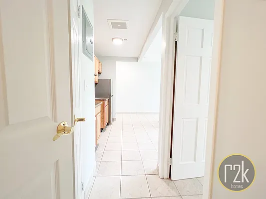 Rented by Realty 2000 Corp | media 26