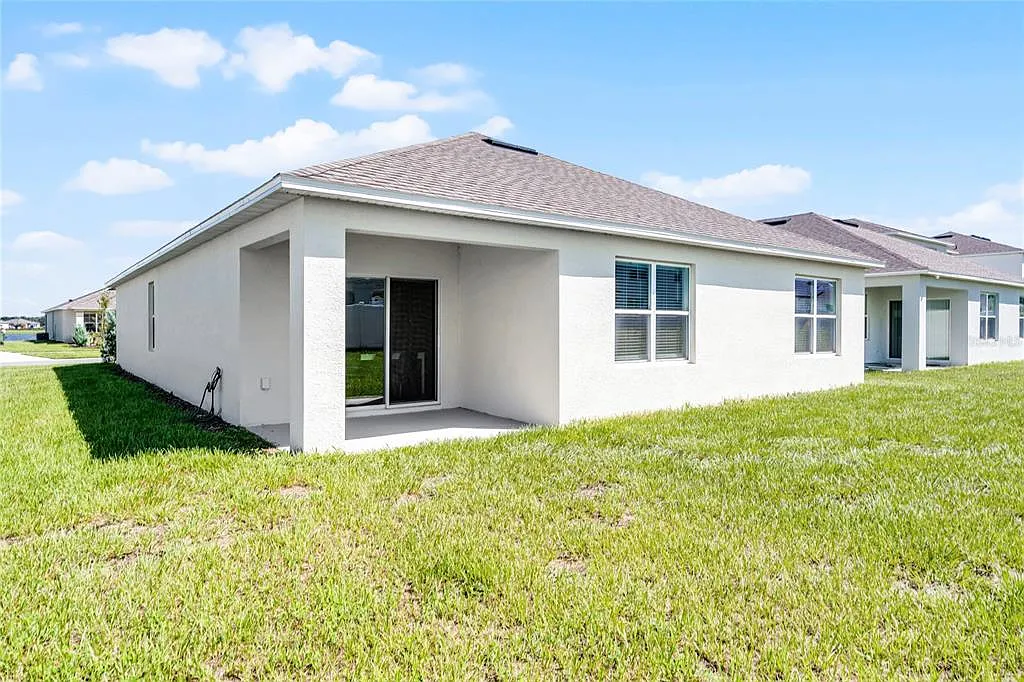 4 bed, 2.0 bath, 1882 sqft, $2,250 — Photo 3