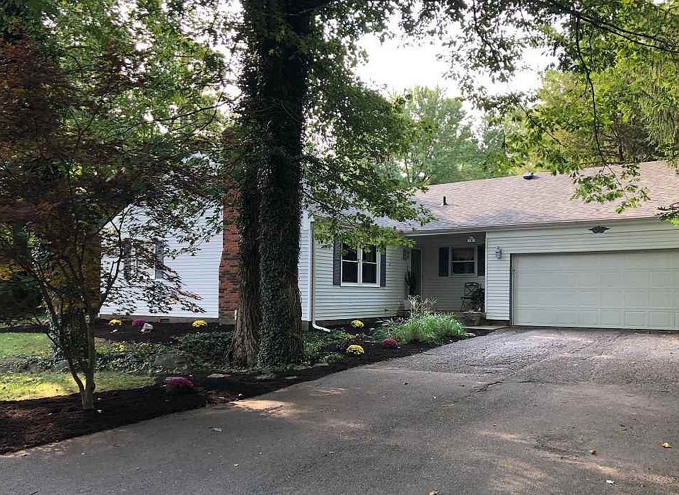 1st image of 3909 Pinehurst Dr