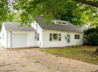 8335 Nowlen St, Mentor, OH 44060