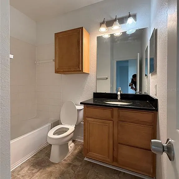 6121 Metrowest Blvd #101 — Photo 17