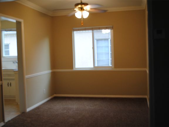 3rd image of 146 N Pass Ave APT 3