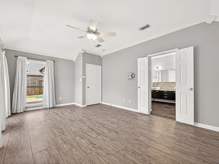 4818 Lake Catherine Ct — Photo 24