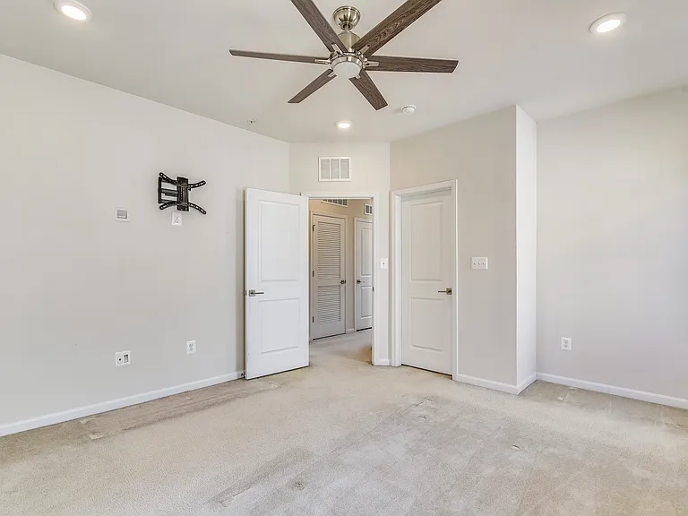 23266 Southdown Manor Ter #101 — Photo 14