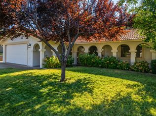 3620 Summit Dr, Redding, CA 96001