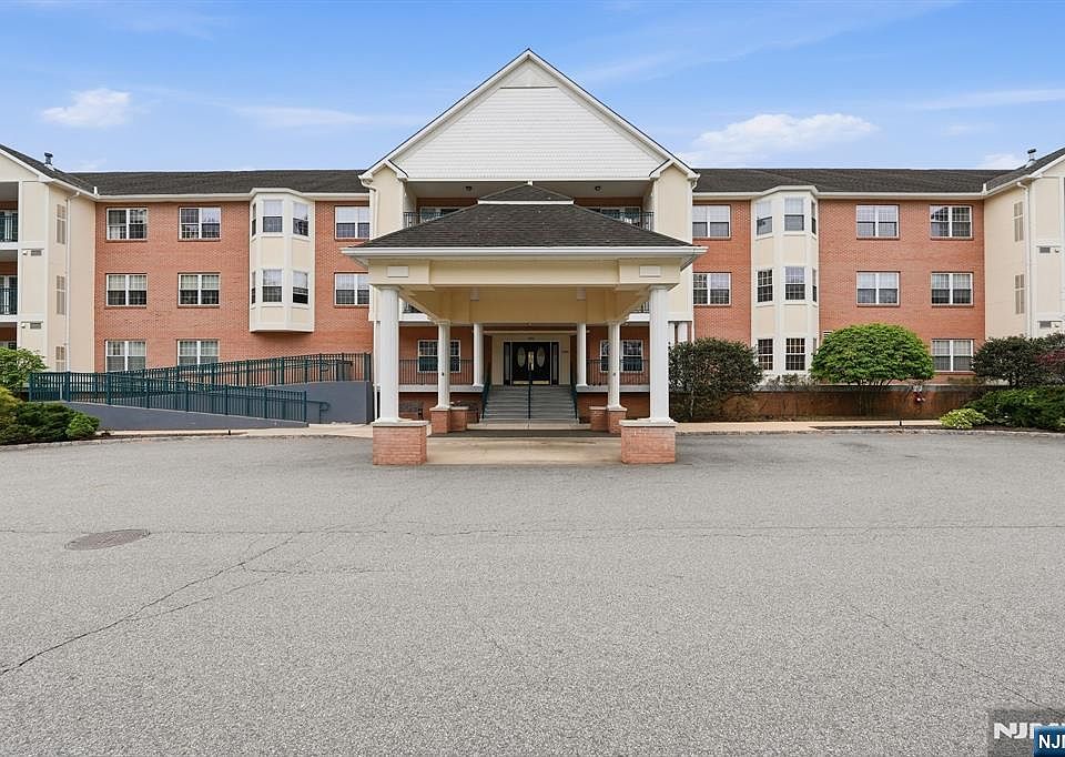 1st image of 401 Dercole Ct APT 120