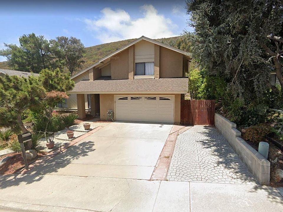 Front of house and driveway