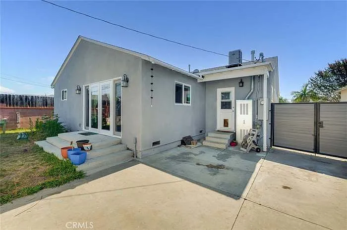 4219 Pixie Ave — Photo 4