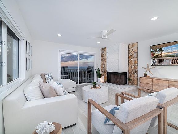 3rd image of 1104 Beach Trl APT 1