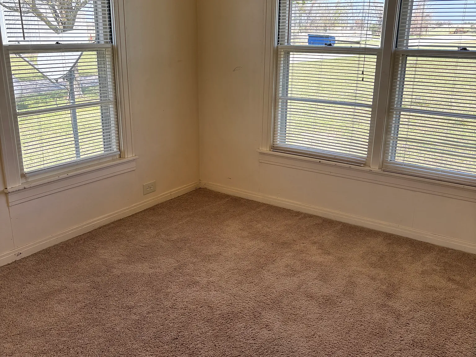 3 bed, 2209 sqft, $2,700 — Photo 4