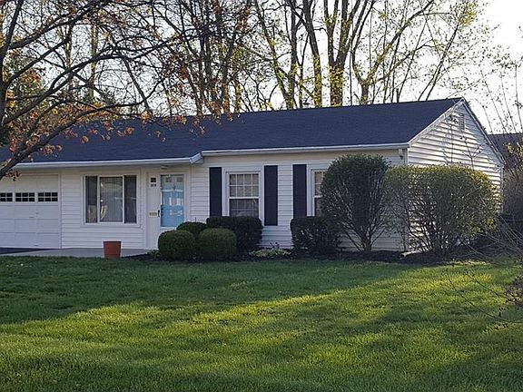 2nd image of 1019 Park Ln