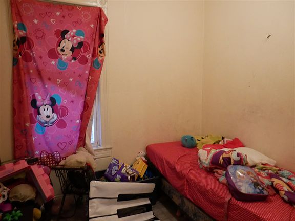 4th image of 3318 7th Ave