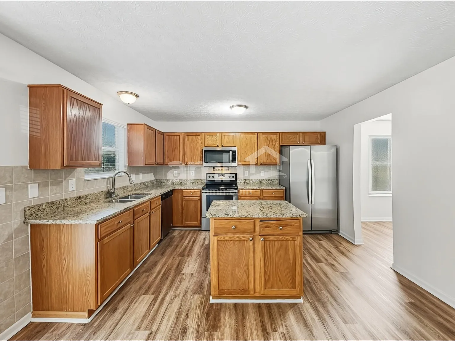 4 bed, 2.5 bath, 2187 sqft, $2,665 — Photo 4