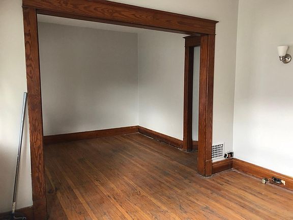 2nd image of 199 Parkdale Ave APT 4
