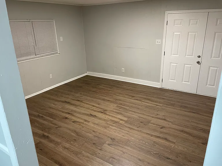 890 Baltic St — Photo 7