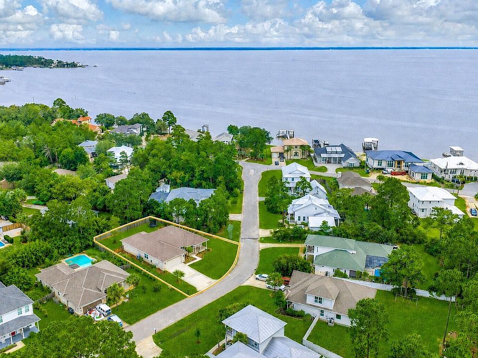 1st image of 401 Pelican Bay Dr