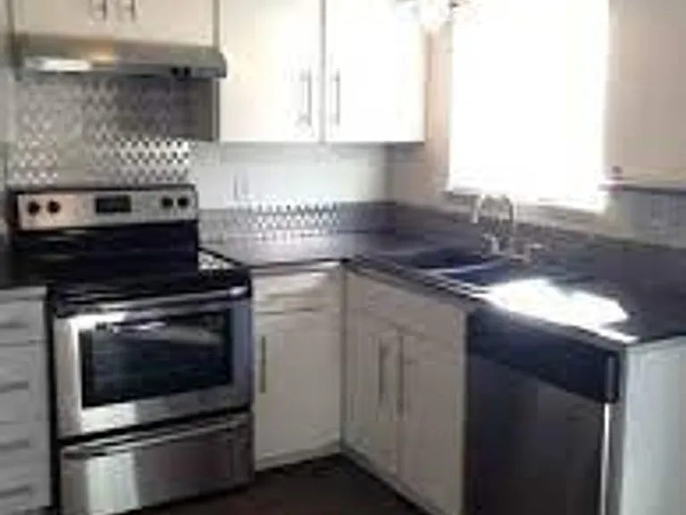 9027 N Saint Louis Ave — Photo 2
