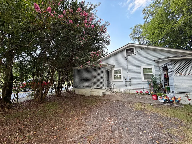 2 N McLin St — Photo 21