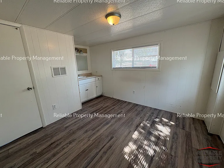 3725 Upland St — Photo 10