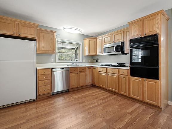 4th image of 712 Beauvais Ct