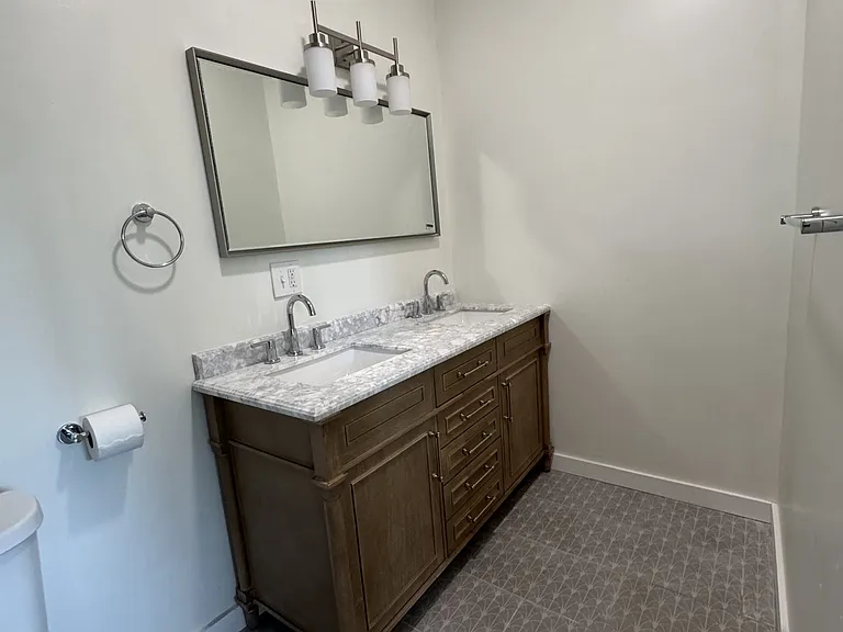 510 Winfield St — Photo 20
