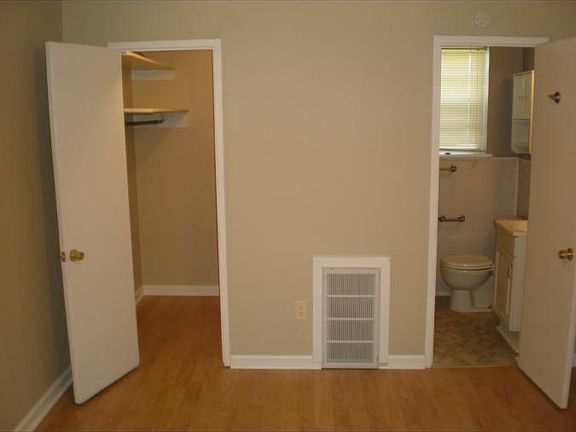 5th image of 419 Fern St APT A