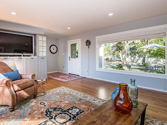 5th image of 1031 James Ave