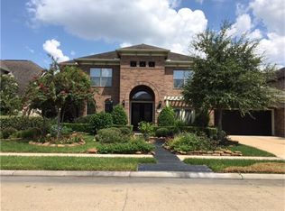 910 Toulouse Ln, Sugar Land, TX 77498