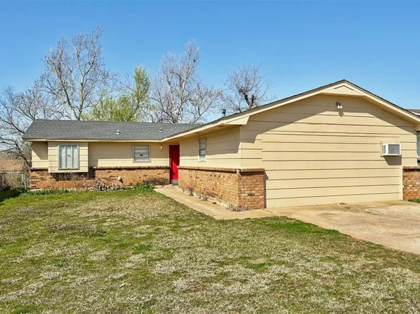 1233 Lauren Ln, Midwest City, OK 73110