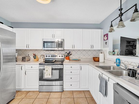 4th image of 203 Ashridge Way