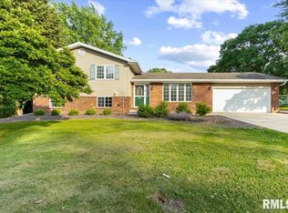 148 Dutch Ln, Metamora, IL 61548