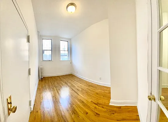 Rented by EastMount Realty LLC | media 9