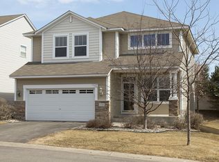 1751 Prescott Ln, Chaska, MN 55318