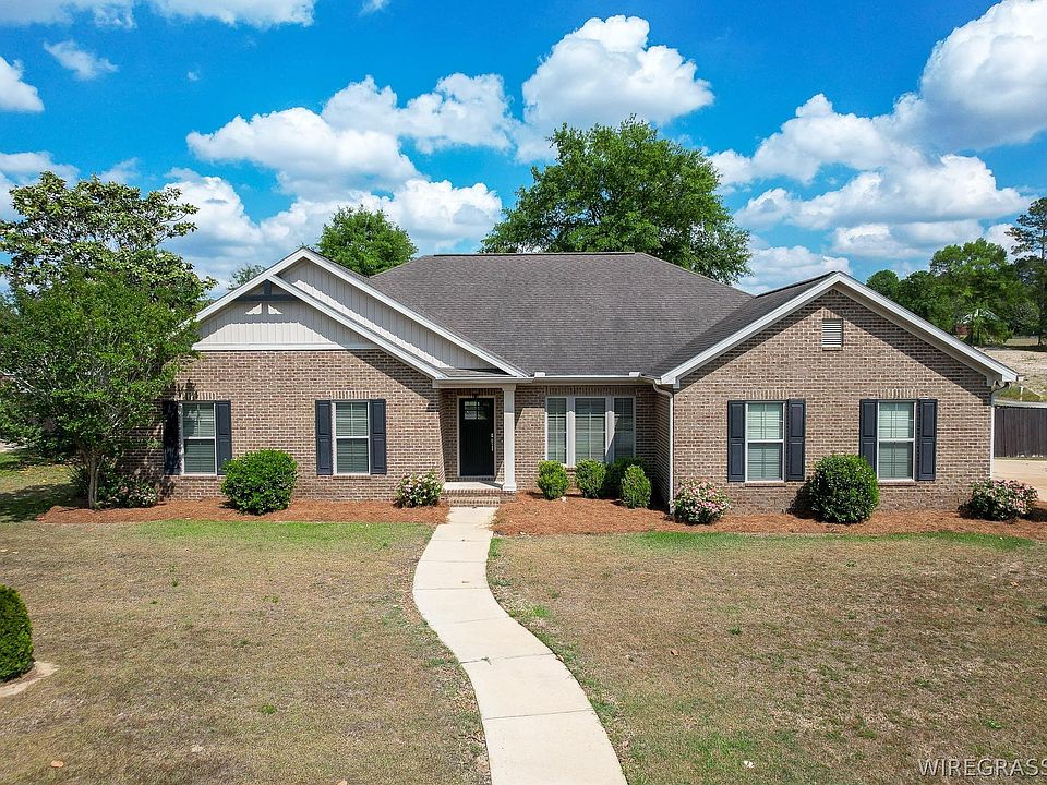 1st image of 202 Cotton Ridge Ln