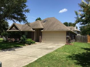 11318 Walnut Meadow Dr, Houston, TX 77066