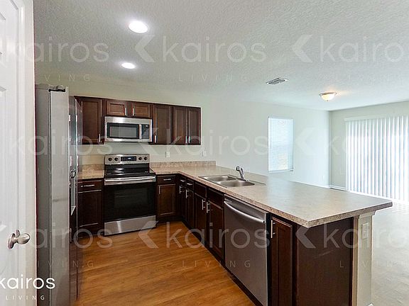 2nd image of 1331 Mull St