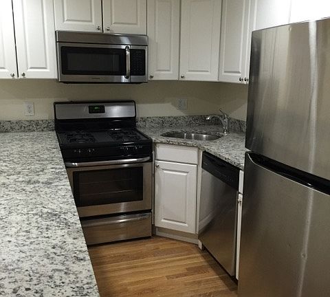 2nd image of 49 Egmont St #6