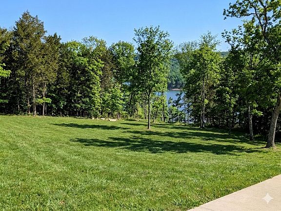 3rd image of 11 Tall Cedar Lane