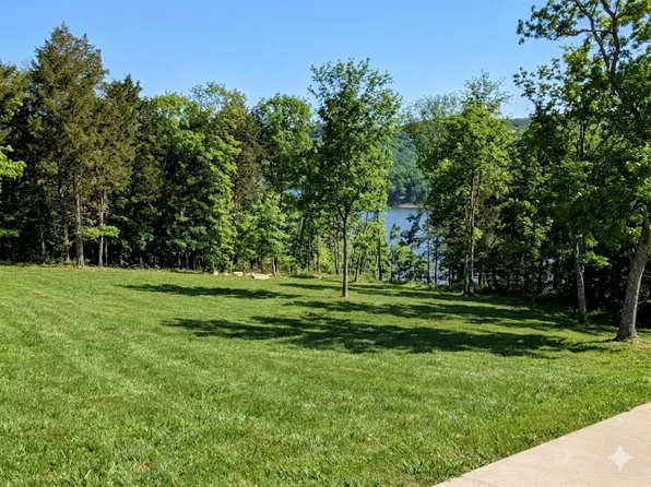 11 Tall Cedar Lane, Reeds Spring, MO 65737