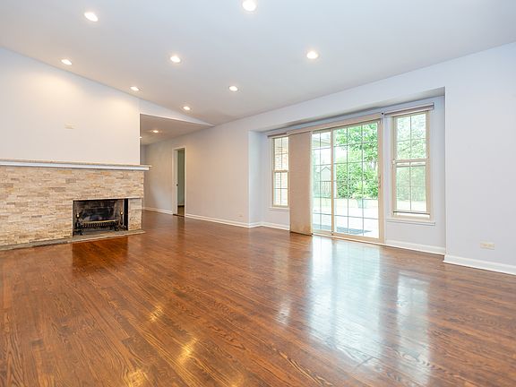 3rd image of 6736 N Knox Ave