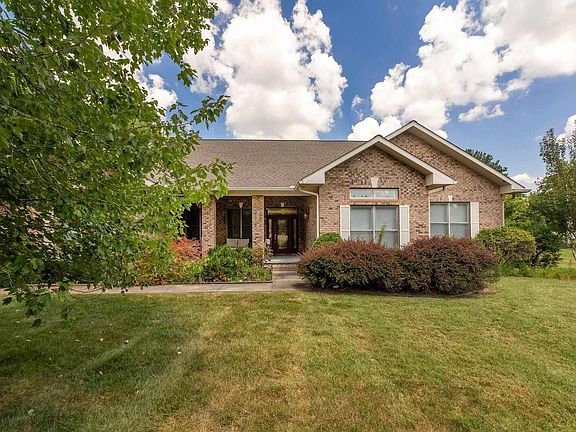 4th image of 1410 Bradford Ln