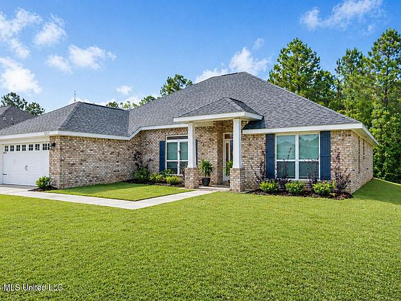 2nd image of 6223 Roxanne Way