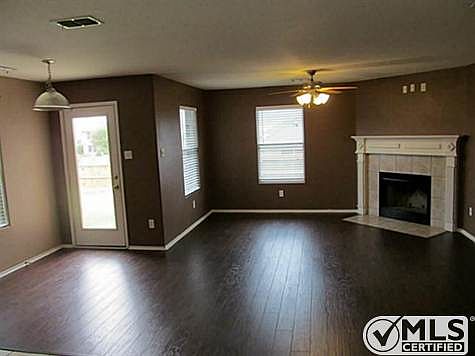 3rd image of 1028 Scenic Dr