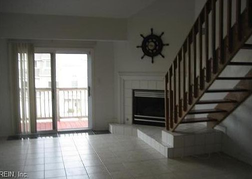 3rd image of 9535 Bay Front Dr