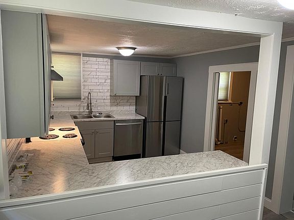 2nd image of 3216 Mayfield Dr Unit 4