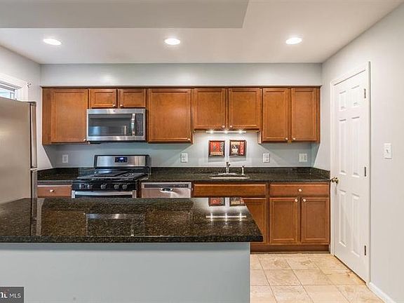 5th image of 14652 Bakersfield St