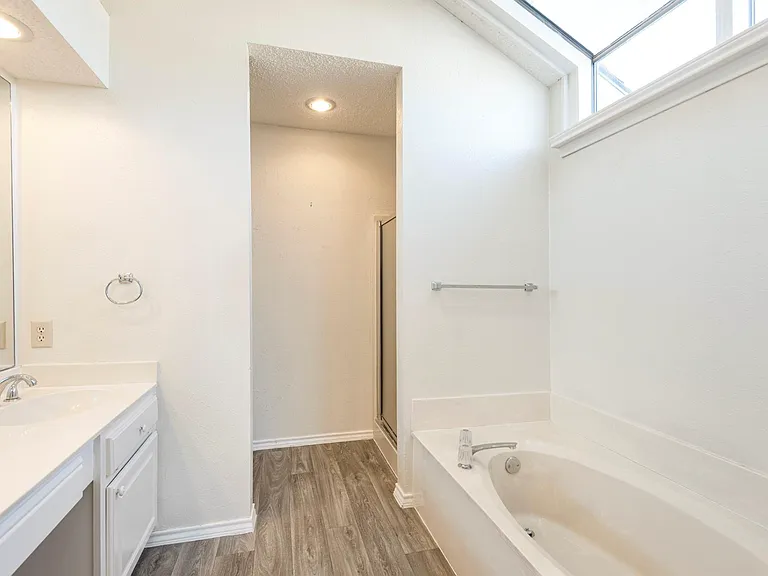 3600 Hilltop Ln — Photo 18