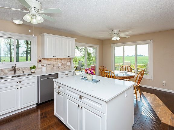 4th image of 7343 NE 80th St