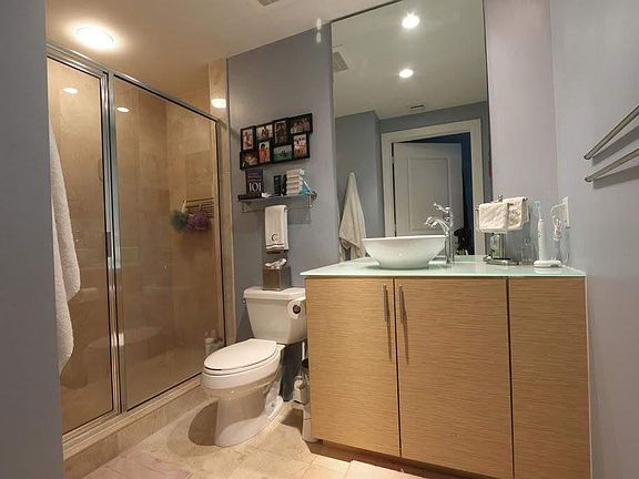 4th image of 315 NE 3rd Ave APT 2102