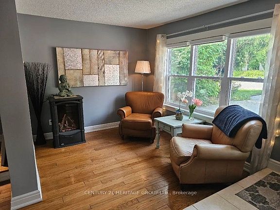 5th image of 47 Denne Blvd